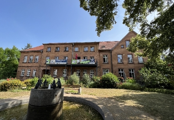 Haus am Brunnen